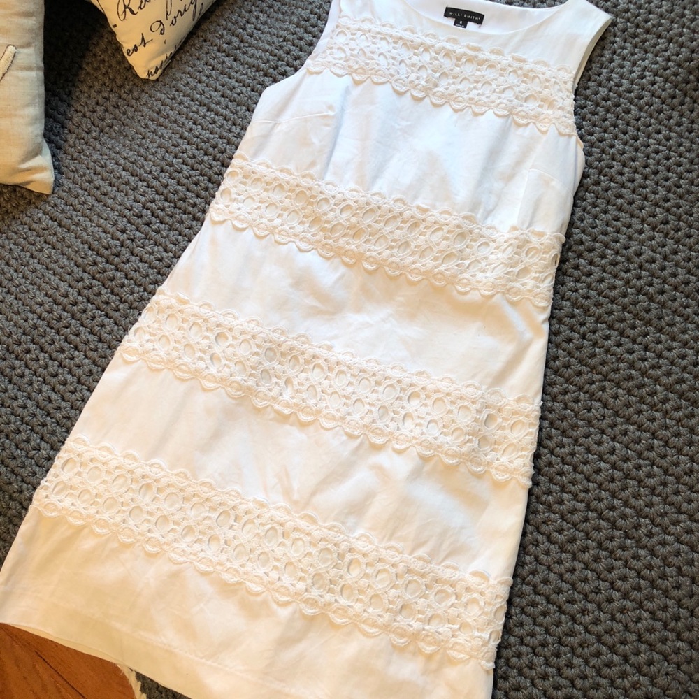 WILLI SMITH - White, fitted dress.